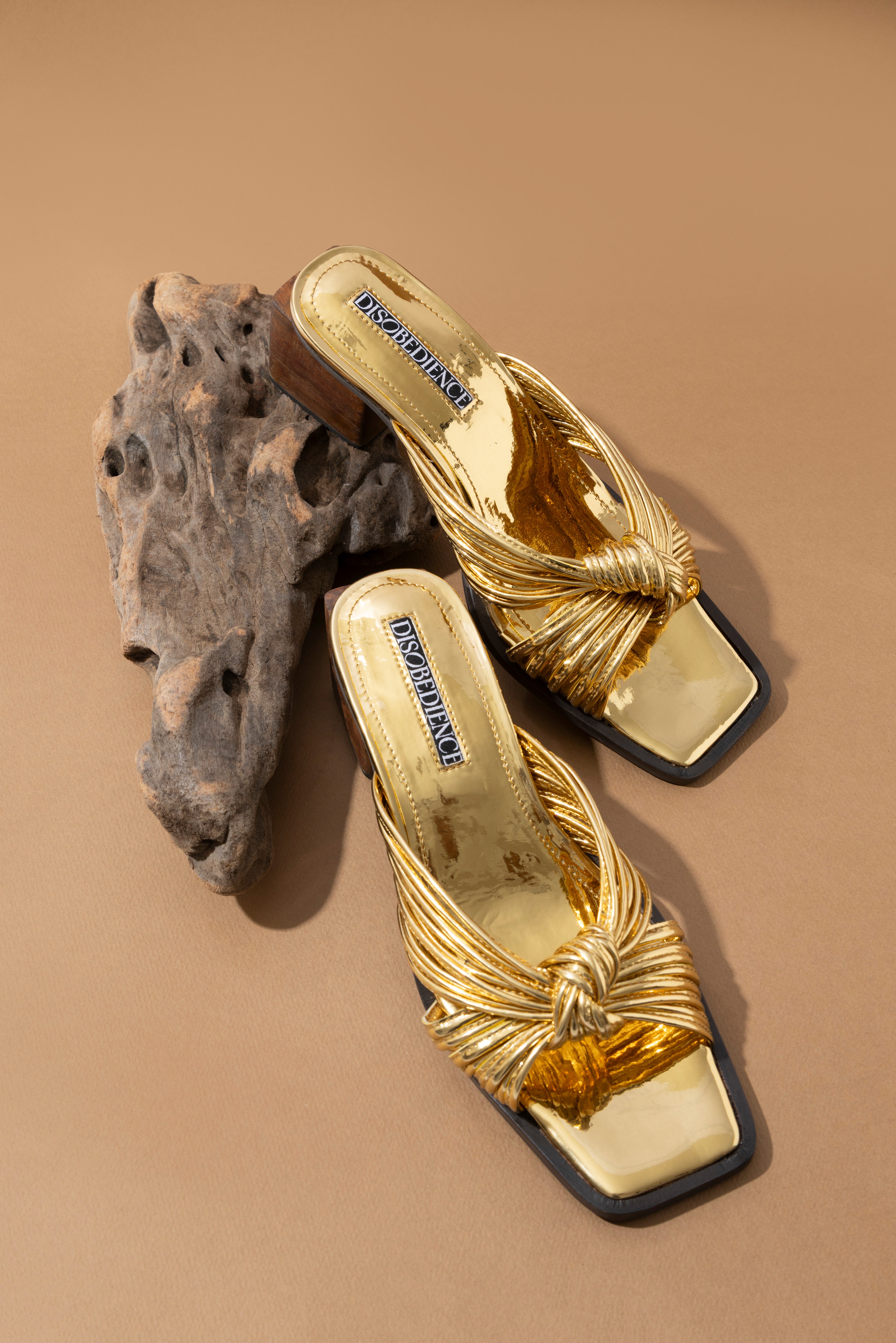 Knot Block Gold