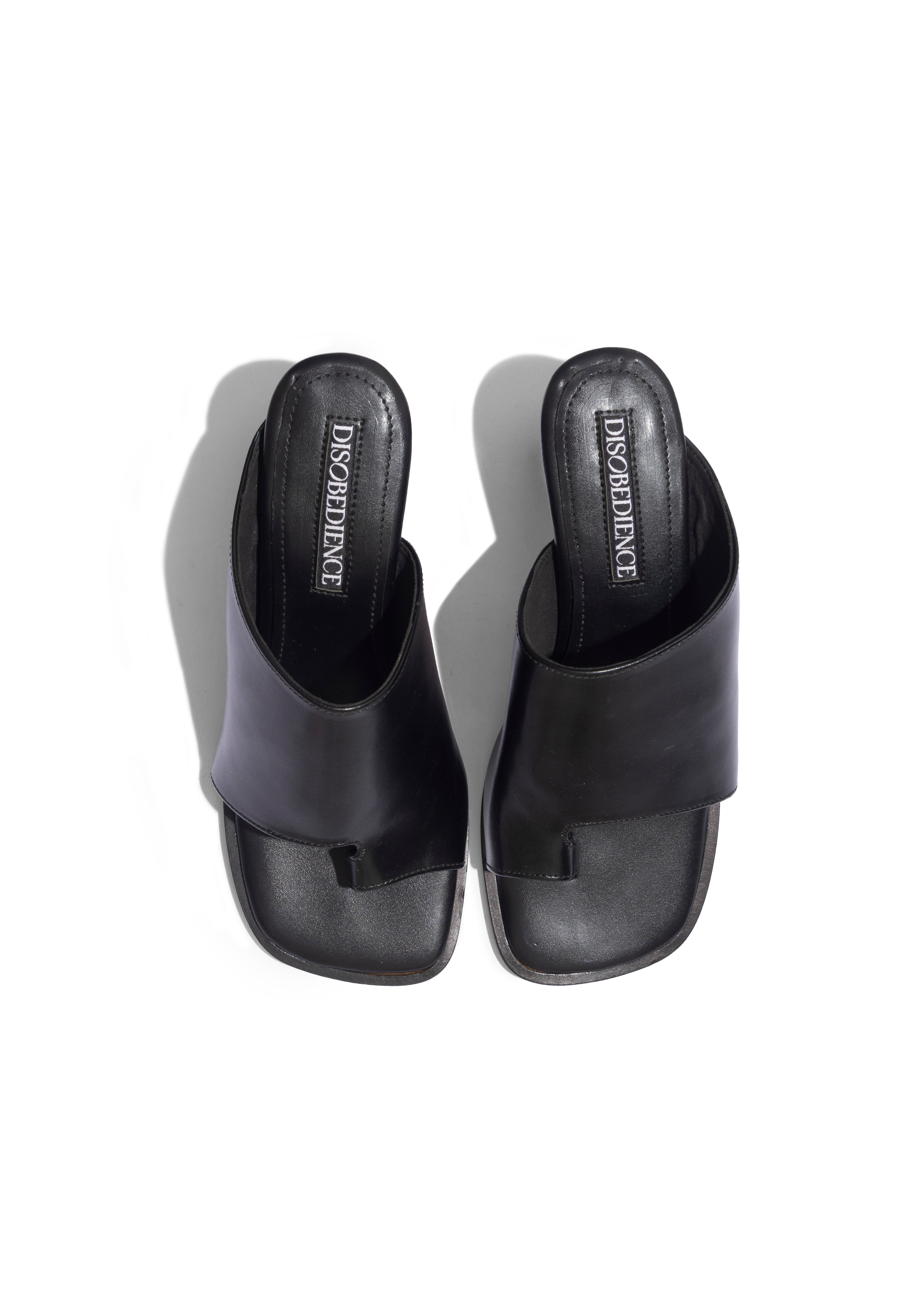 Sculpt Slide Mule Black
