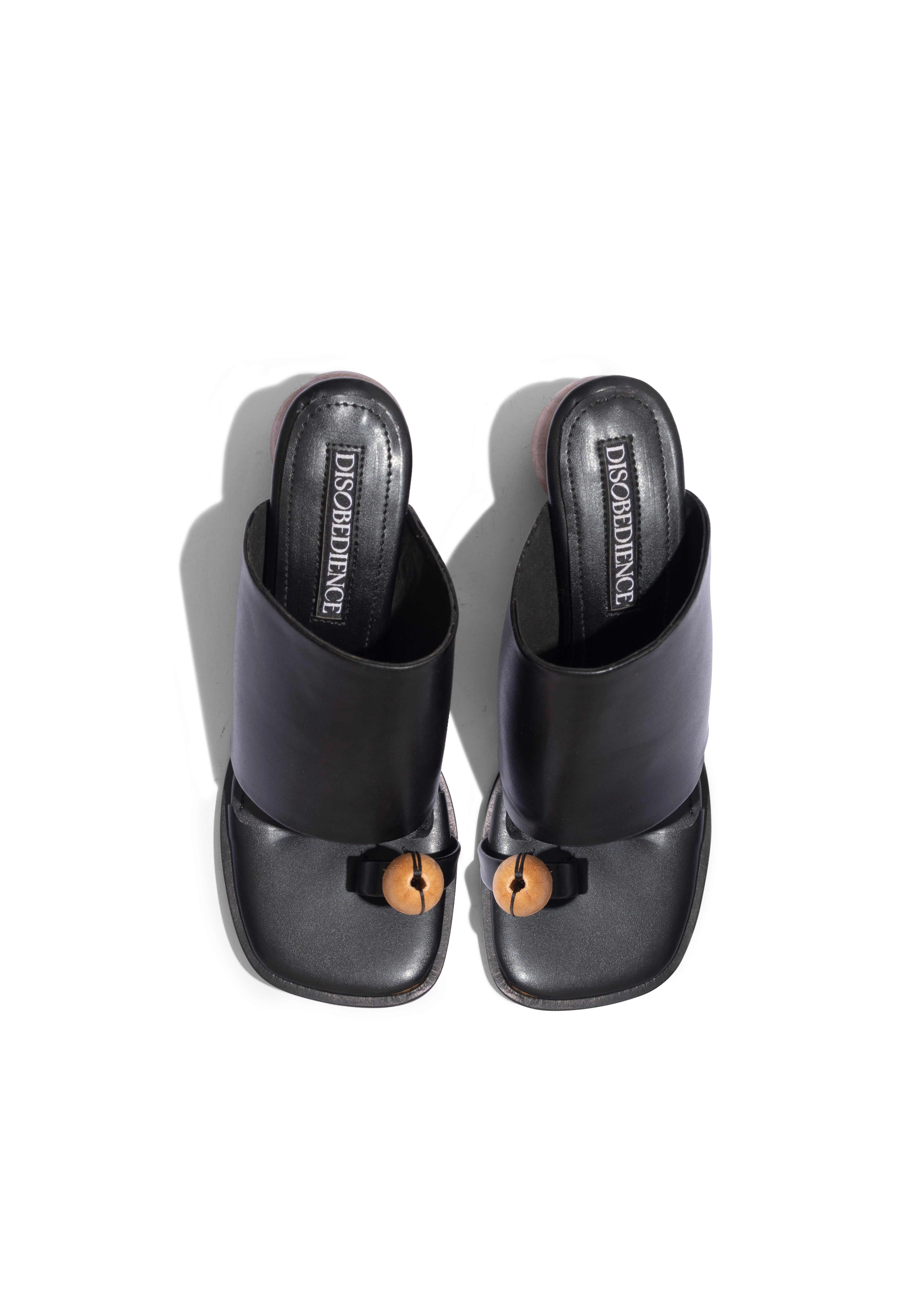 Noa Artisan Heels Black