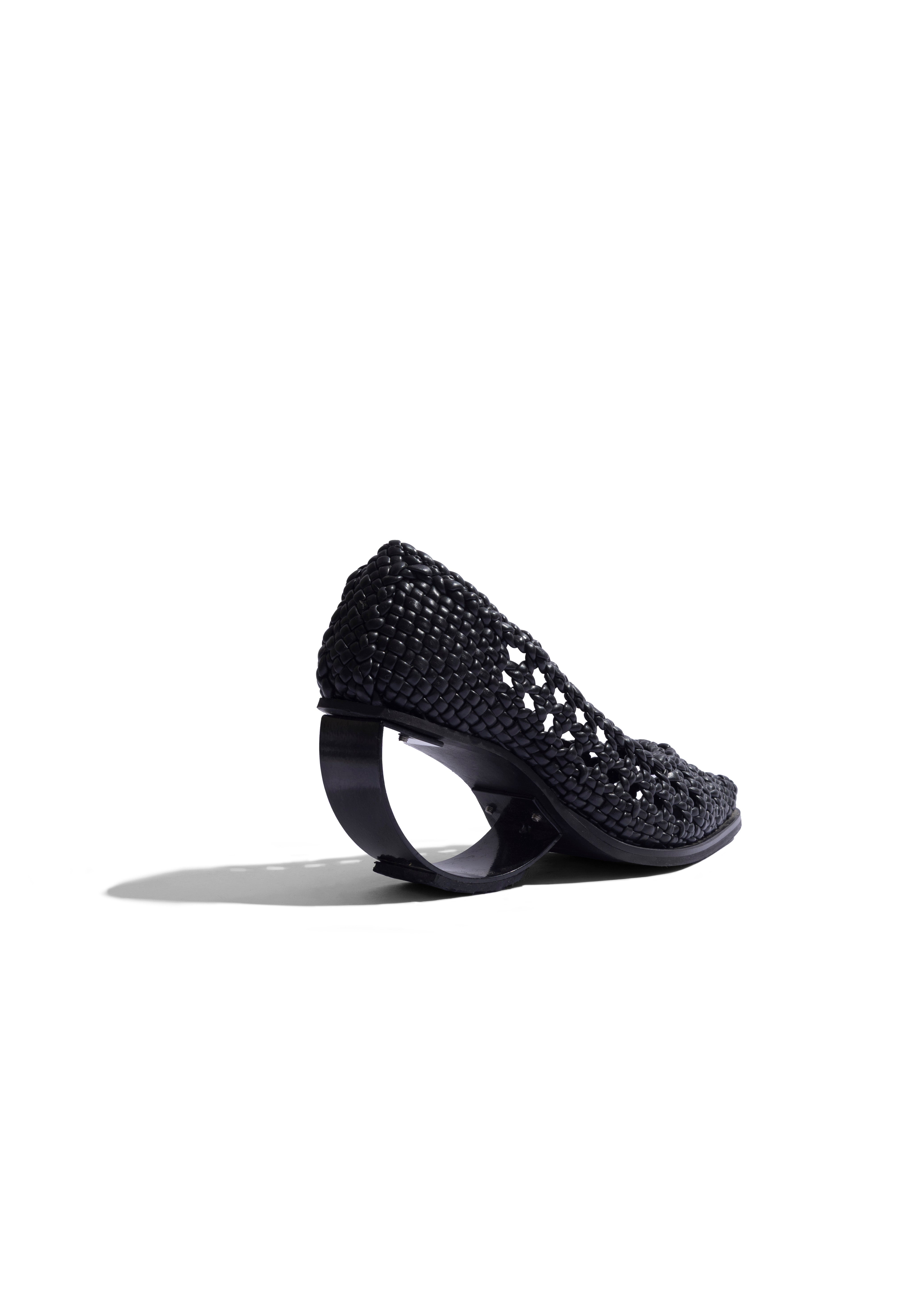 Elan Crochet Pump