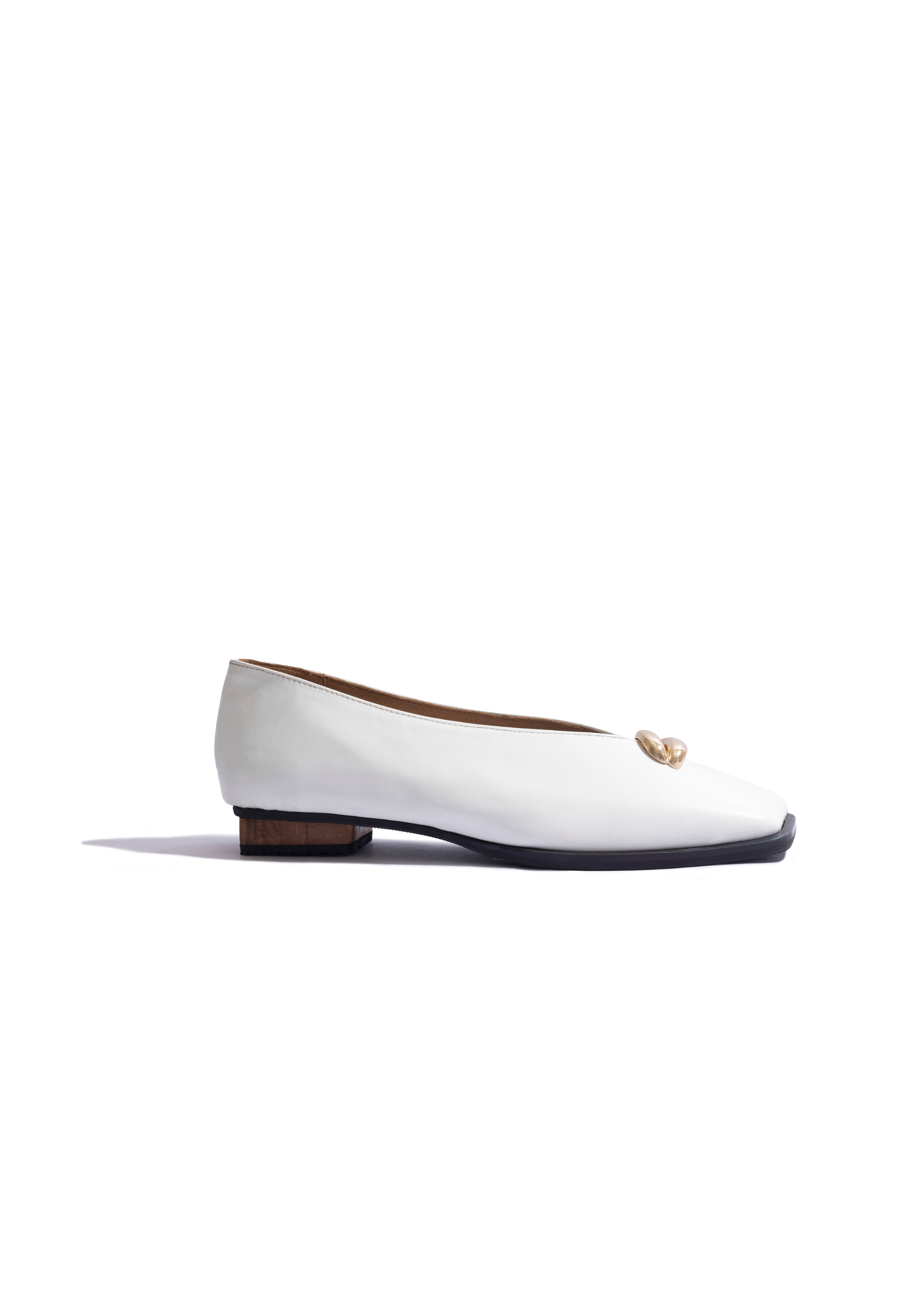 Slant-toe Donna White
