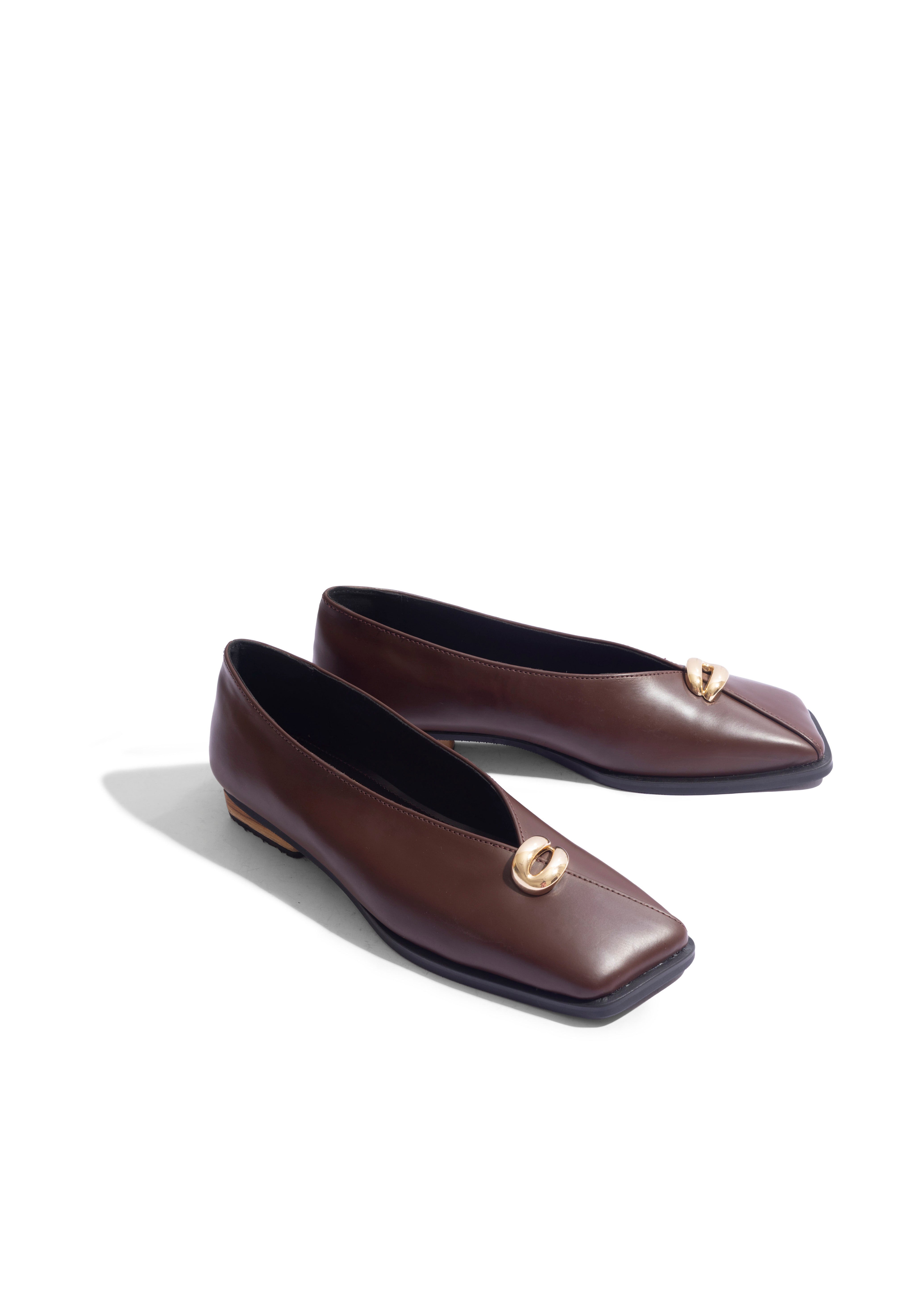Slant-toe Donna Brown