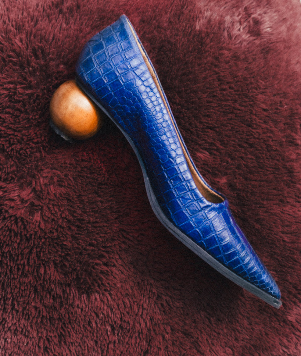 Electric Blue Banana Plant Leather Pump with Spherical Wooden Heel