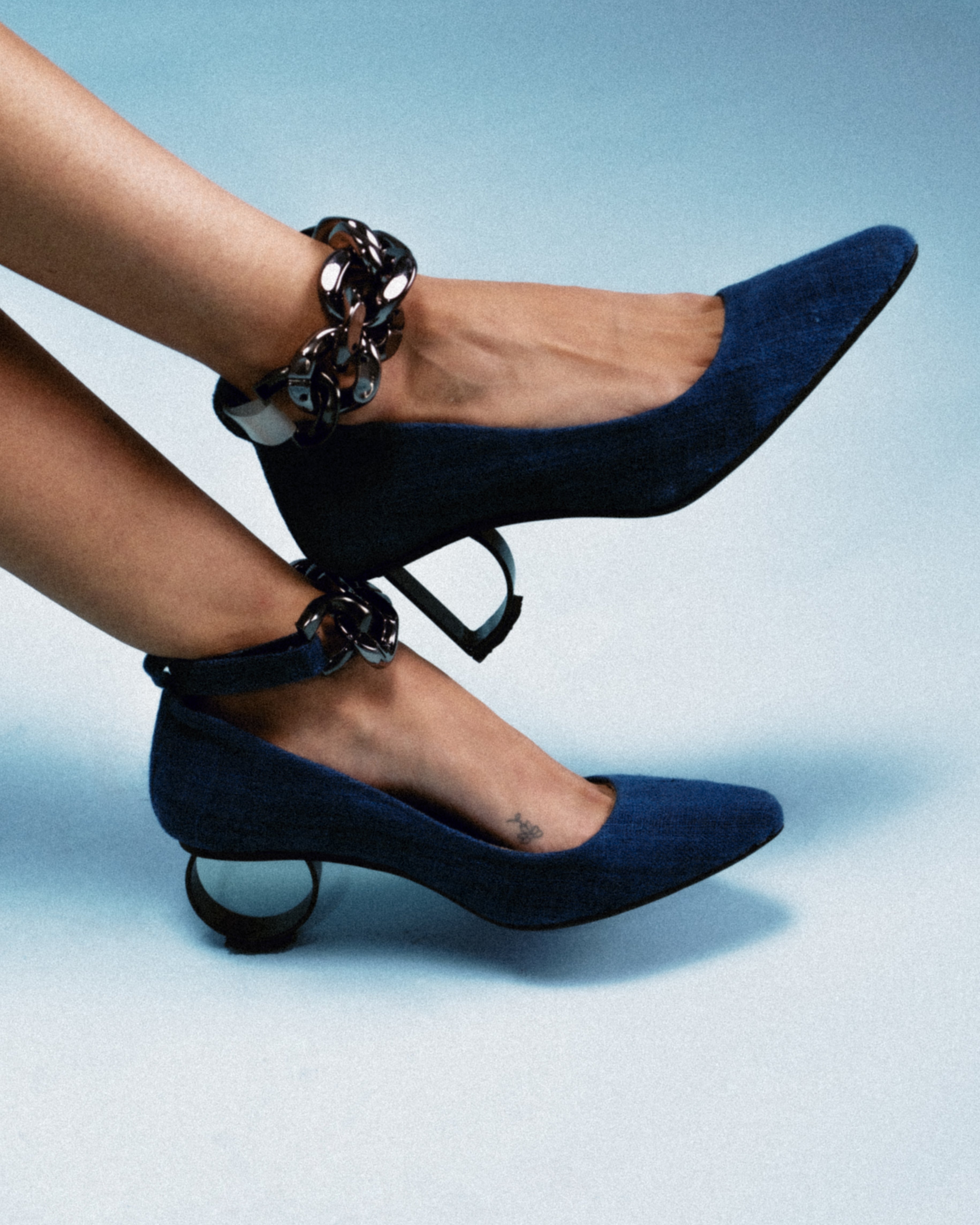 Vanguard Pump with Ankle Chain and D & O Heel in Steel