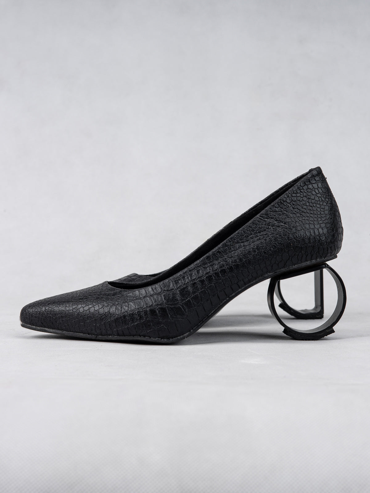 Embossed Black Plant Leather & Steel D&O Pumps