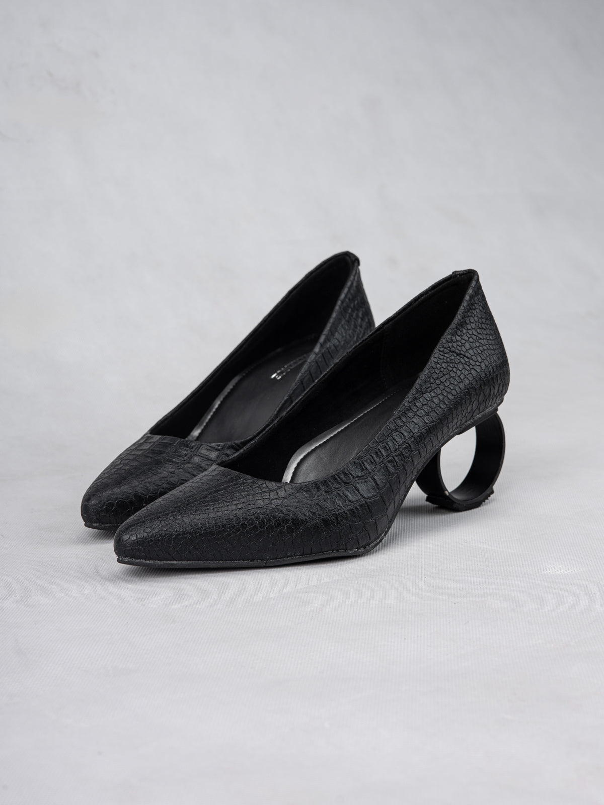 Embossed Black Plant Leather & Steel D&O Pumps