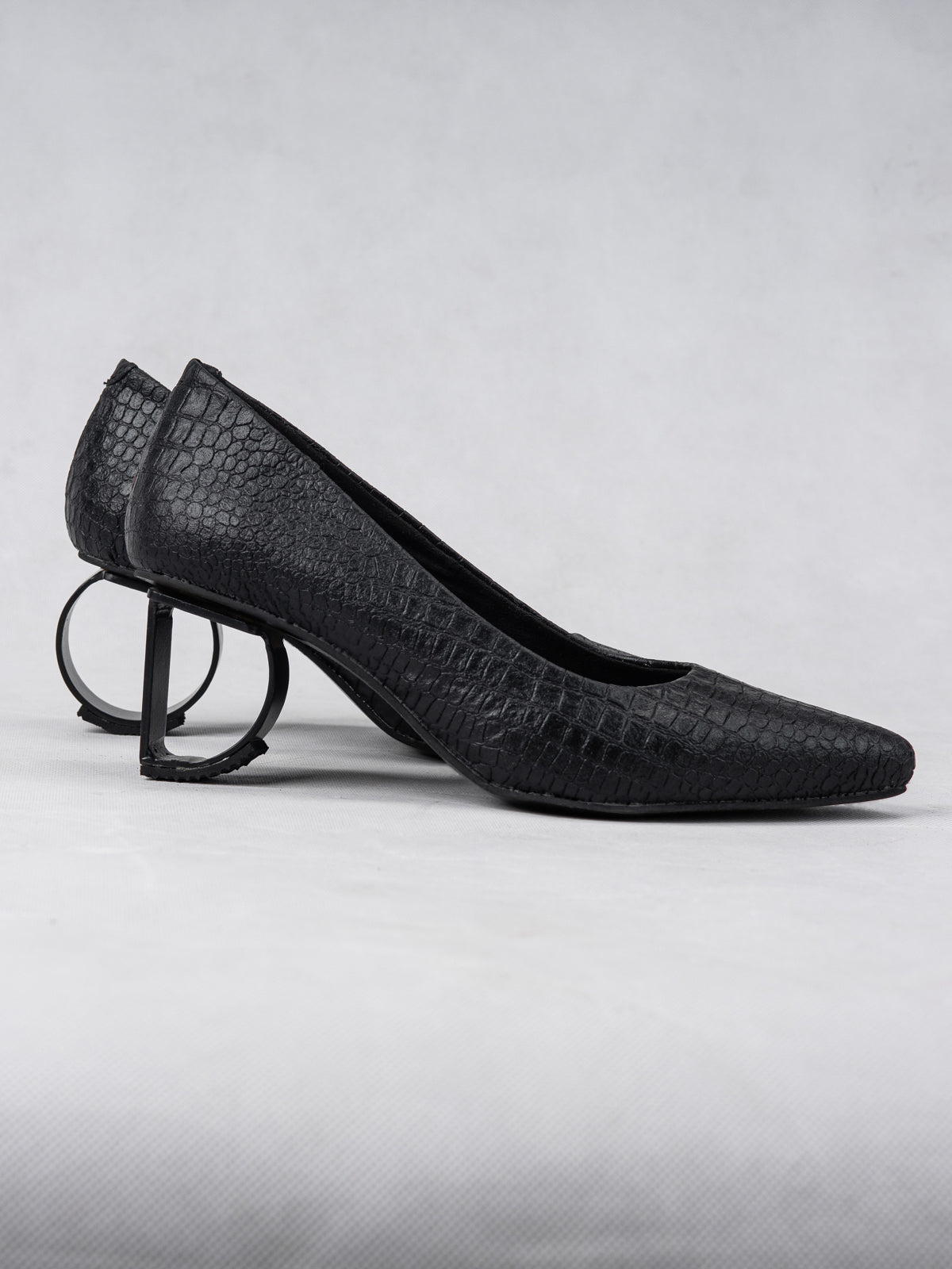 Embossed Black Plant Leather & Steel D&O Pumps