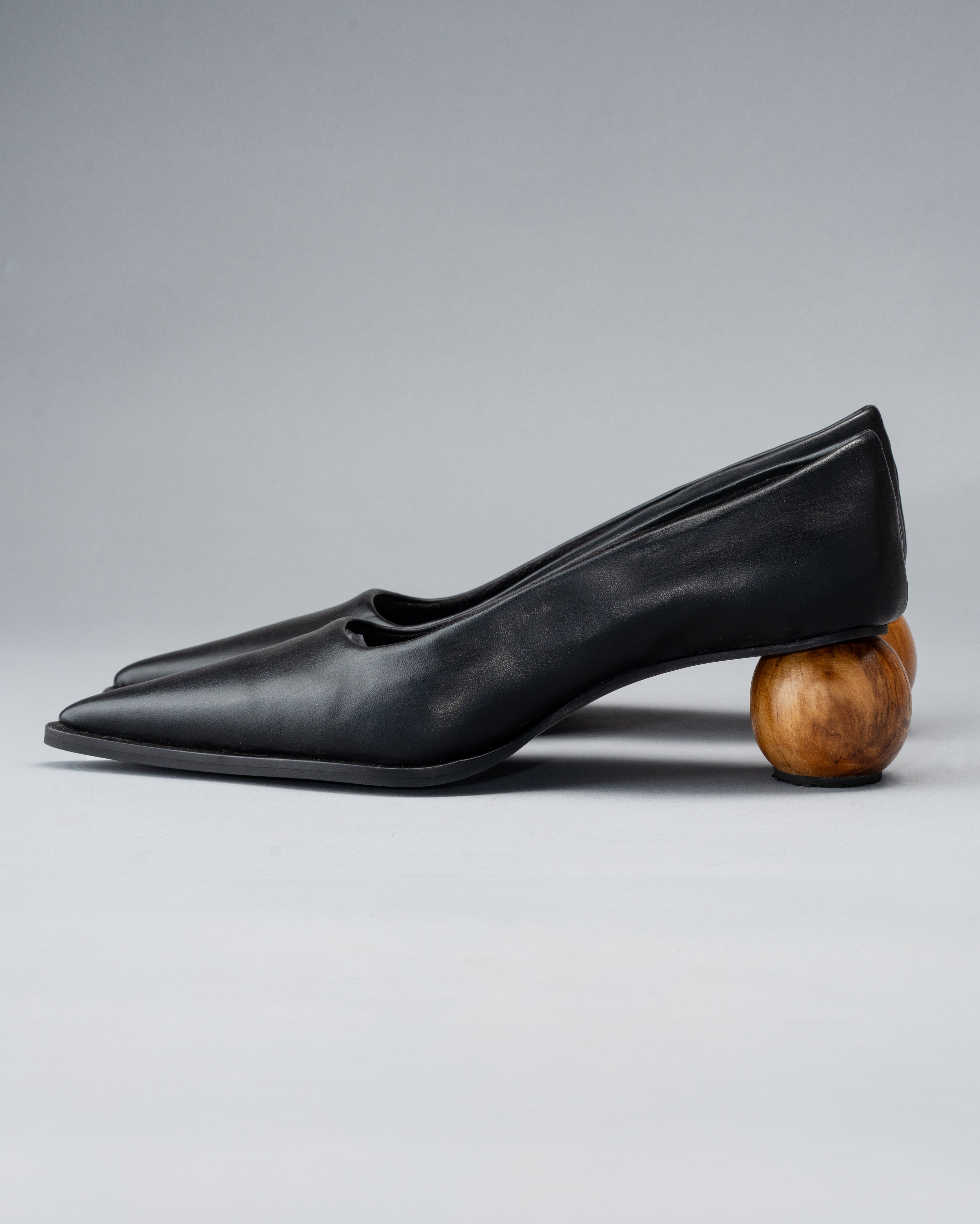 Smoky Black Plant Leather Pump with Spherical Wooden Heel