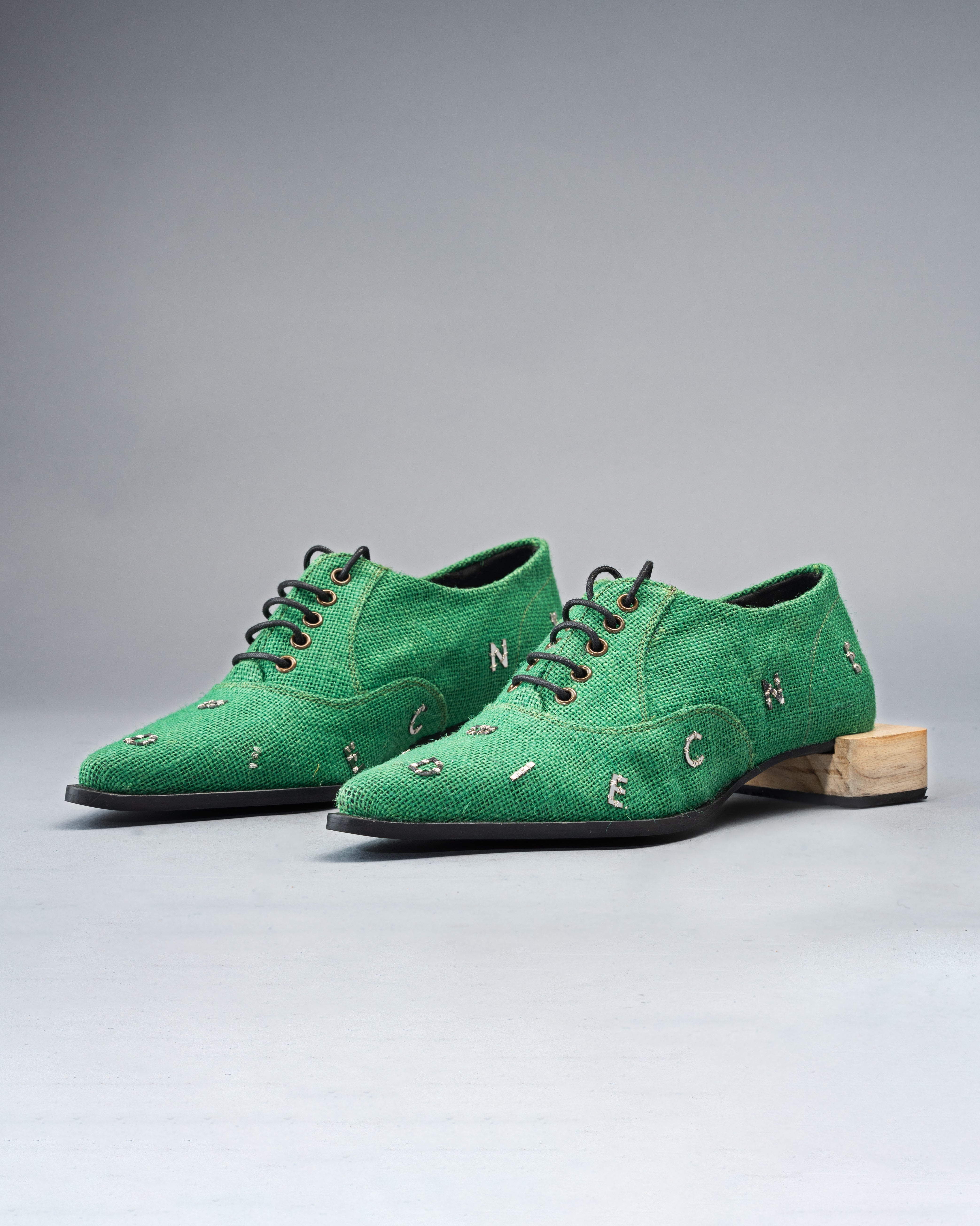 Lace-Up Flat Oxford in Jute, With Laser-Cut Brass Letters