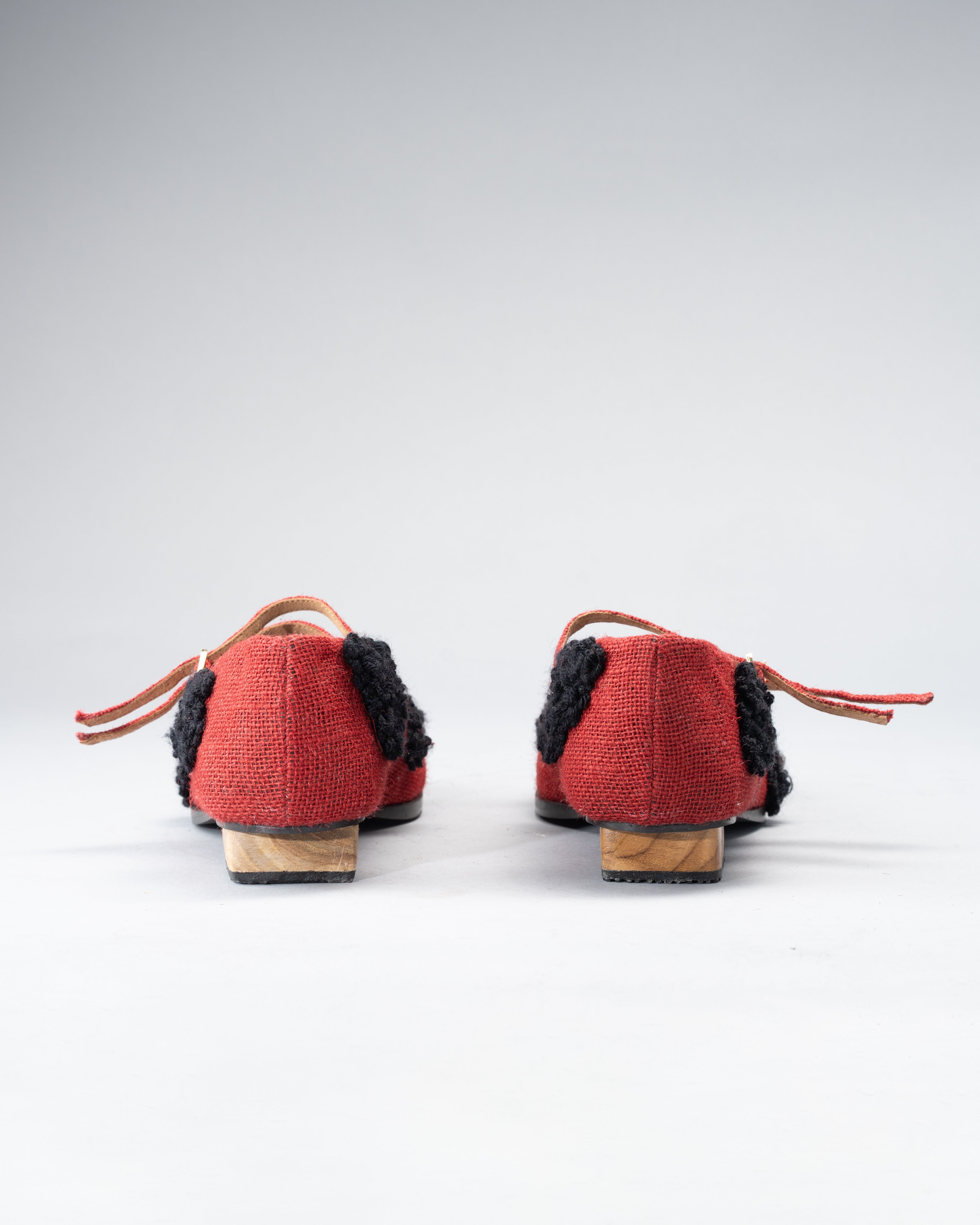 Flat Shoe with Punch Needle Embroidery