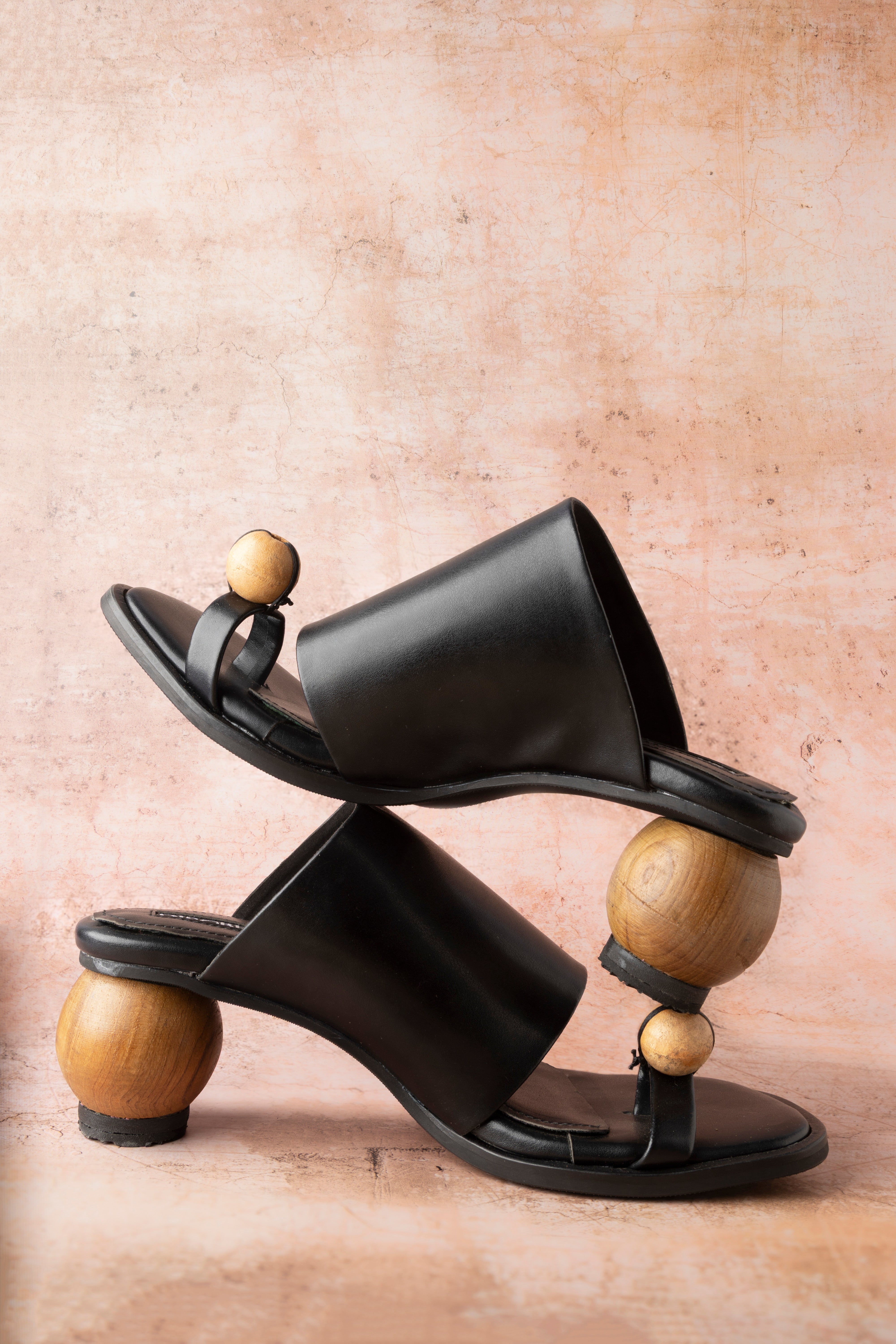 Noa Artisan Heels Black
