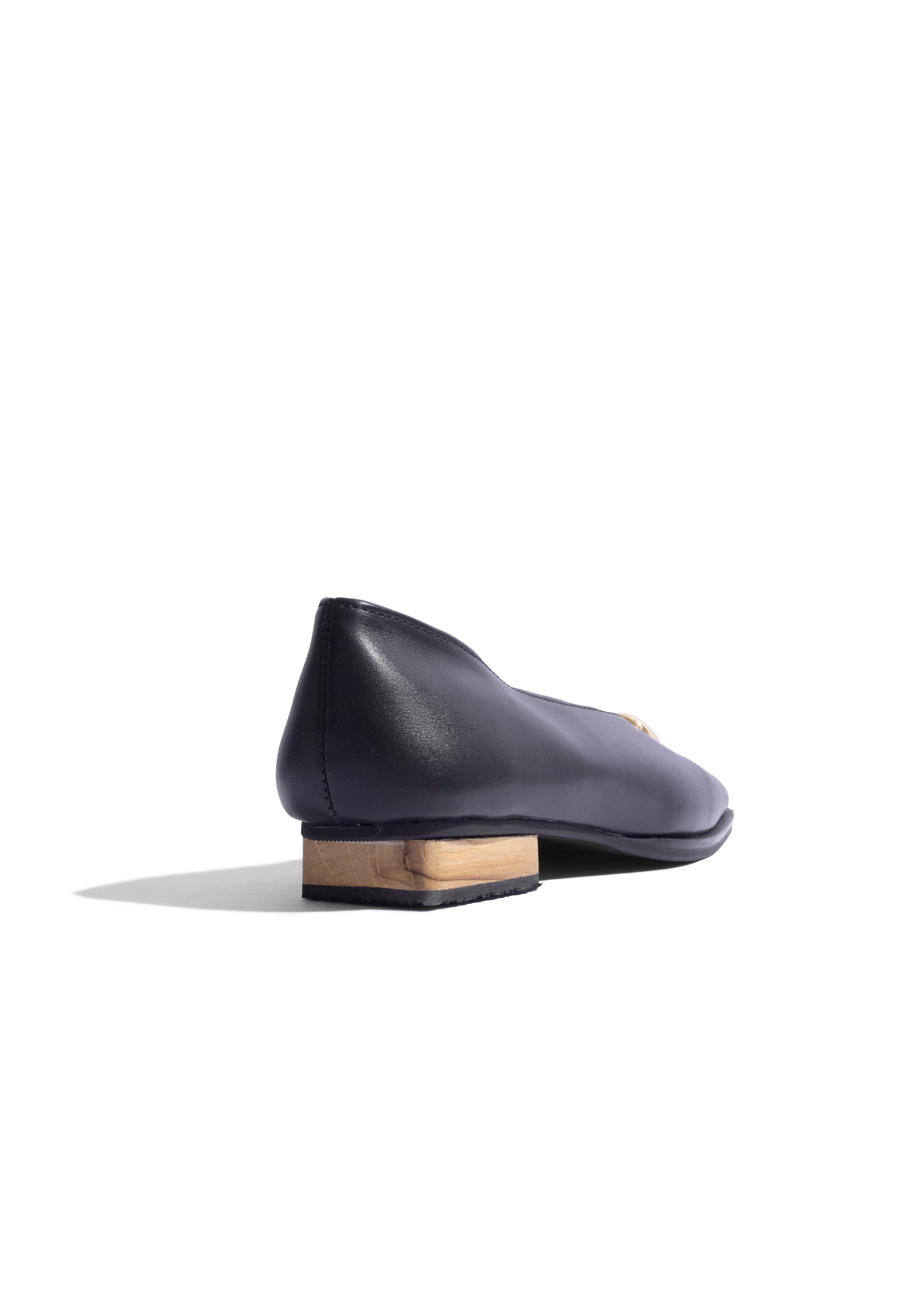 Slant-toe Donna Black