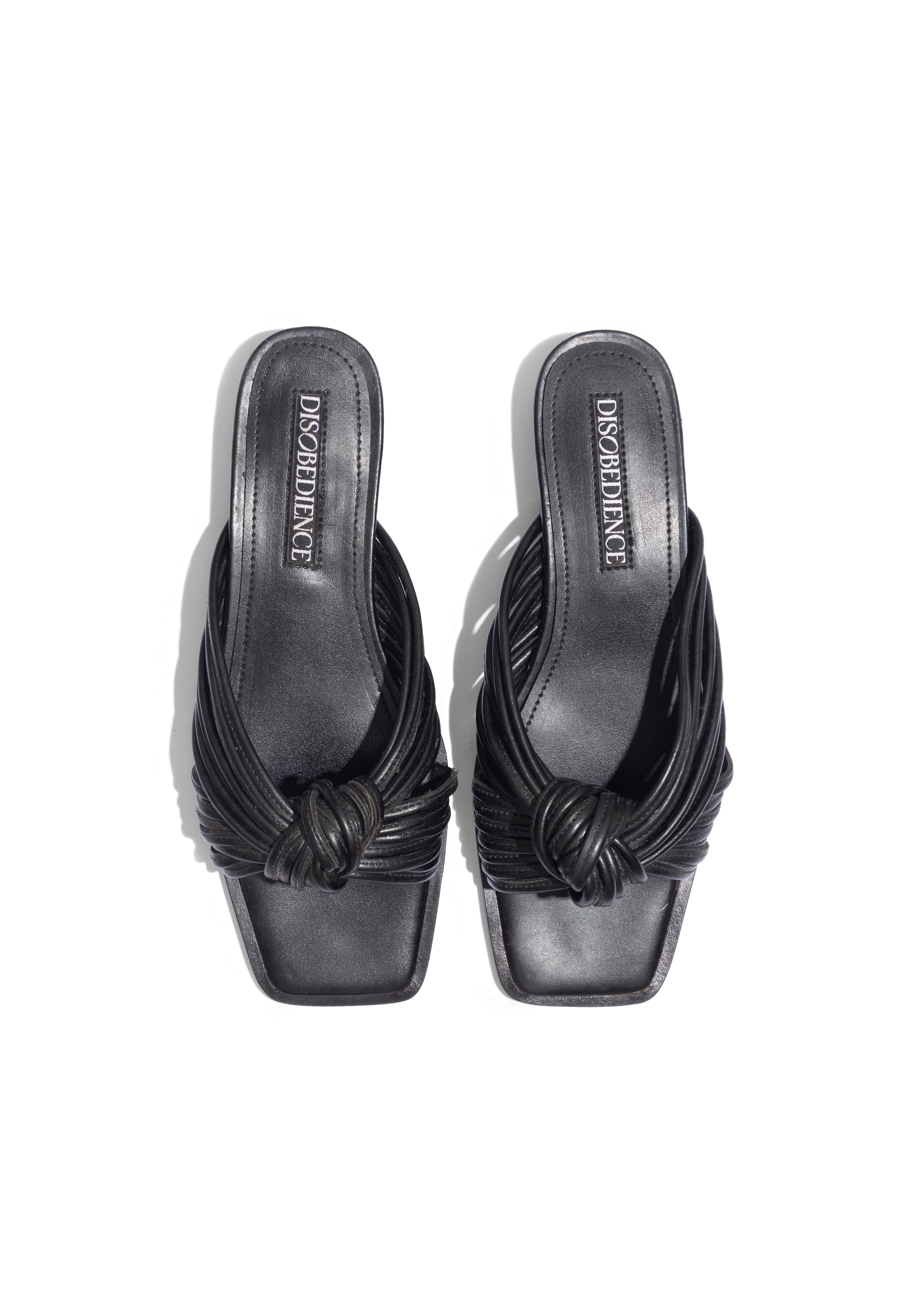 Knot Flats Black