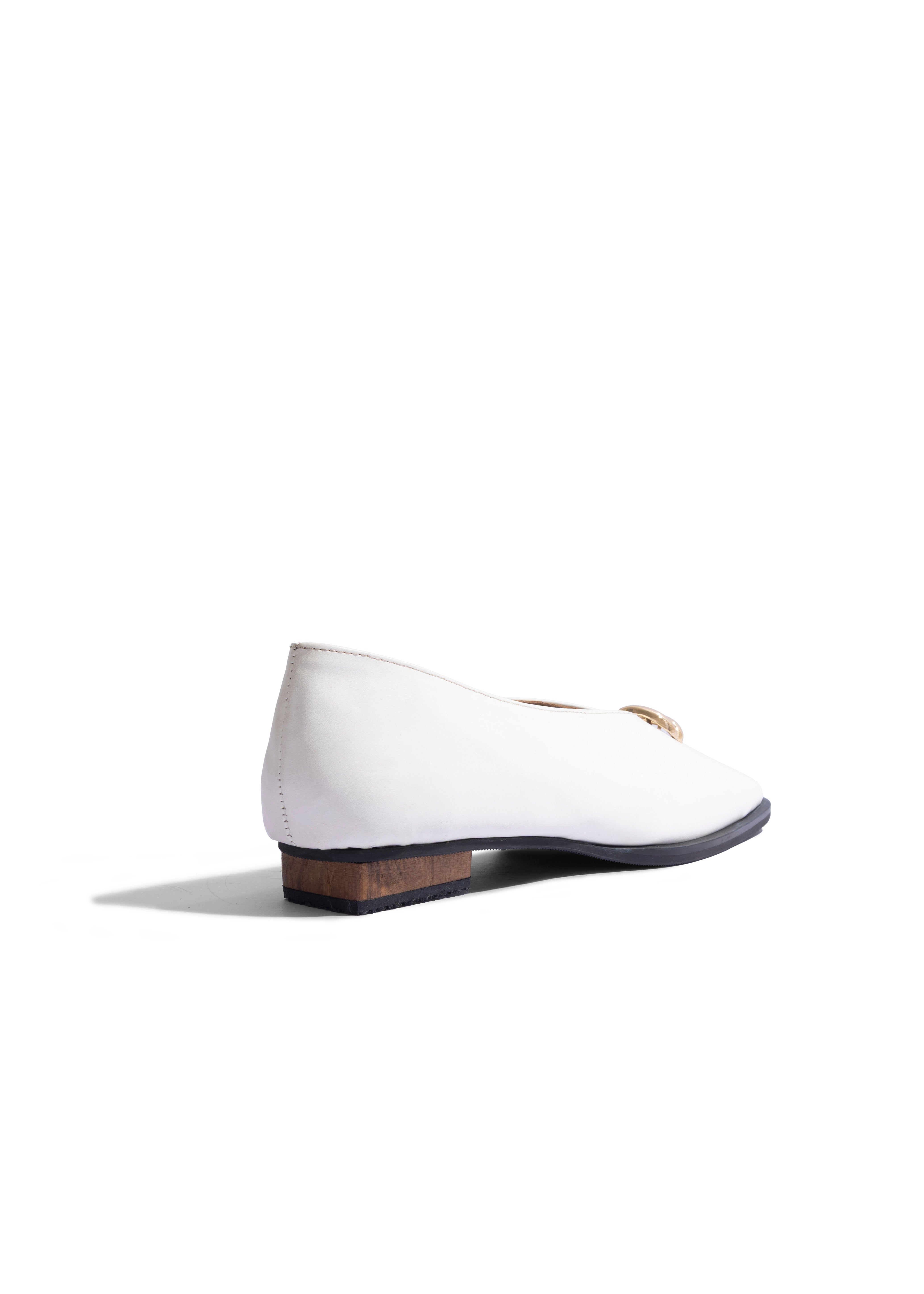 Slant-toe Donna White
