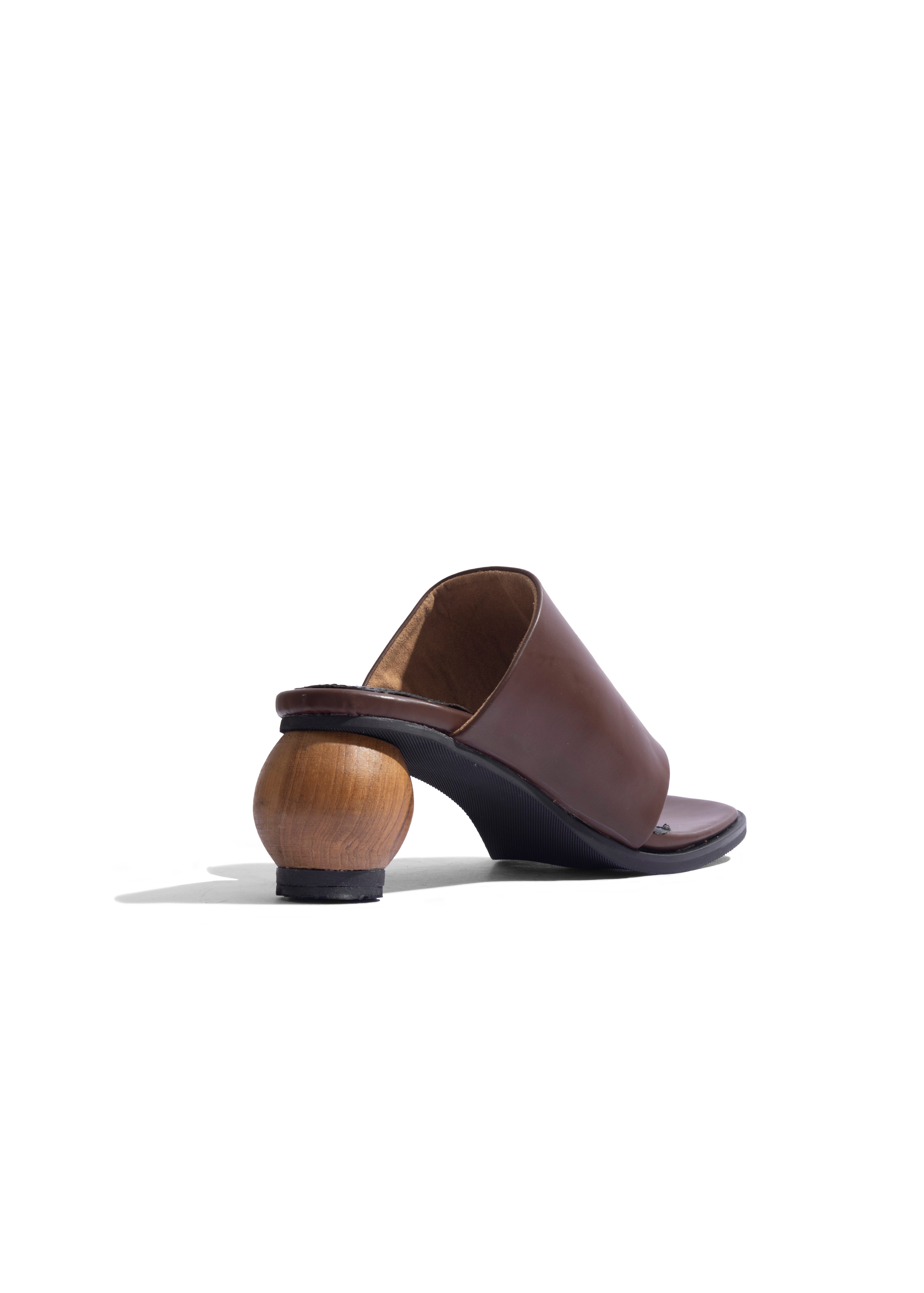 Noa Artisan Heels Black
