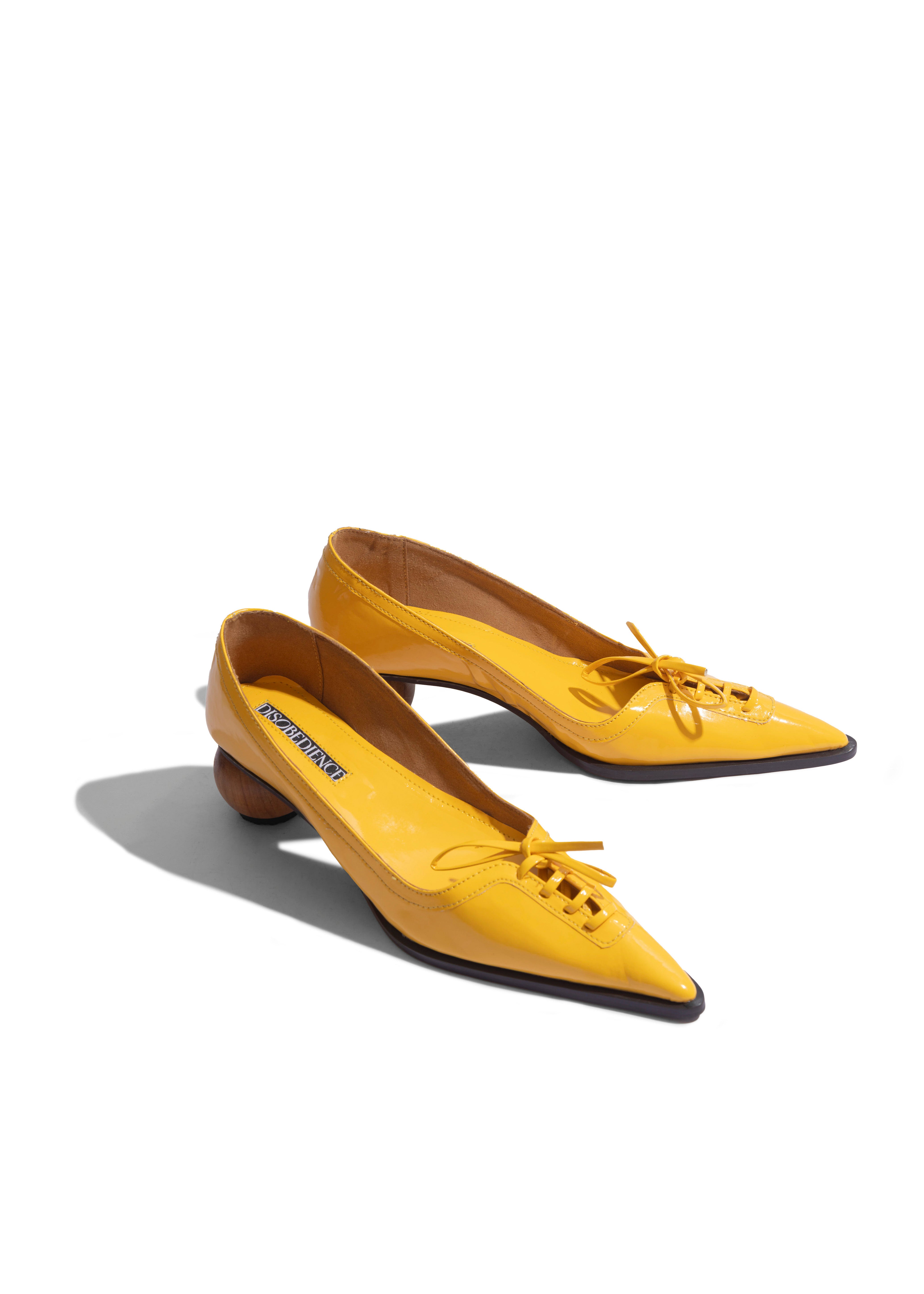 Luna Pump Yellow