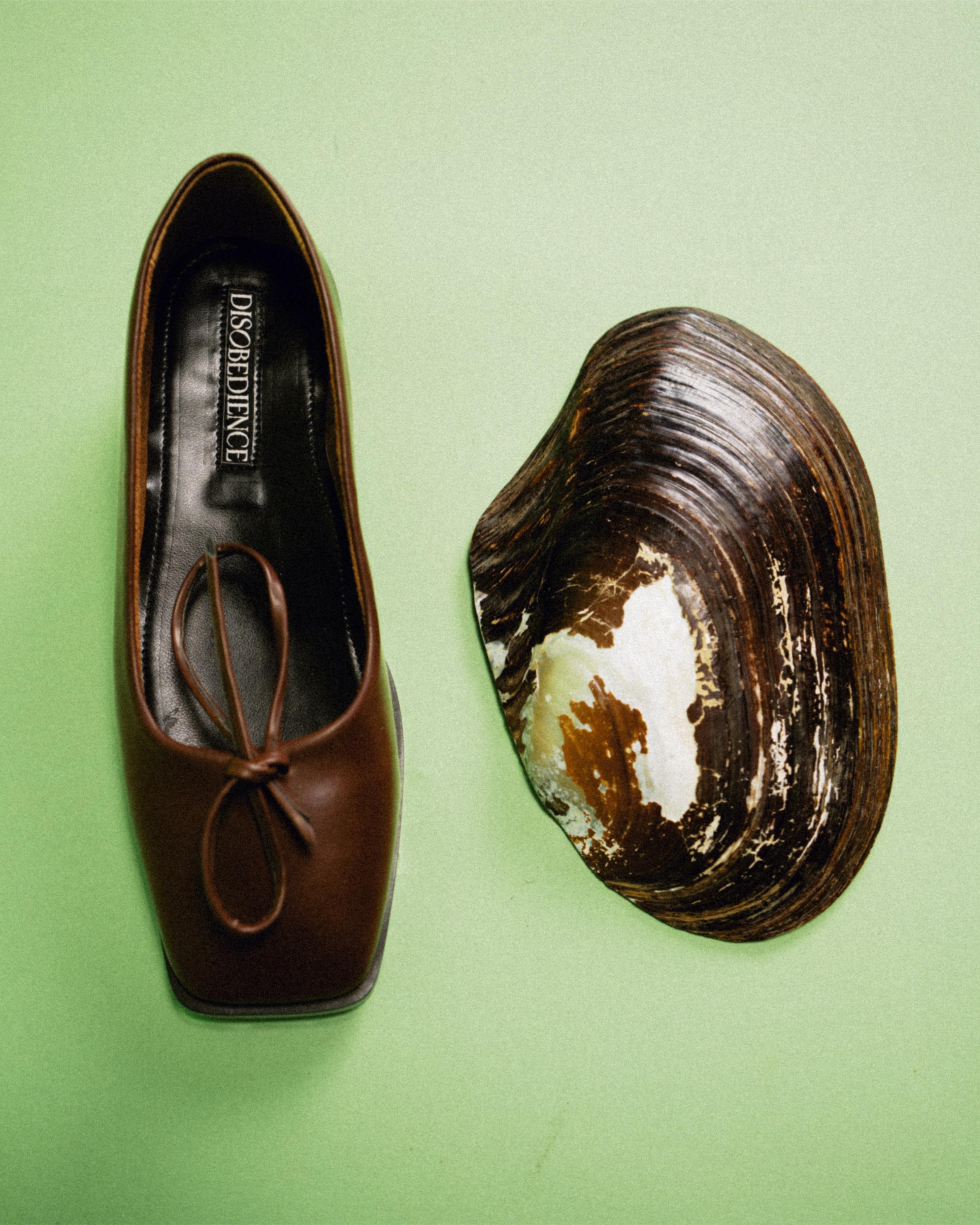 Cinnamon Vegan Leather with Teak Wood Heel