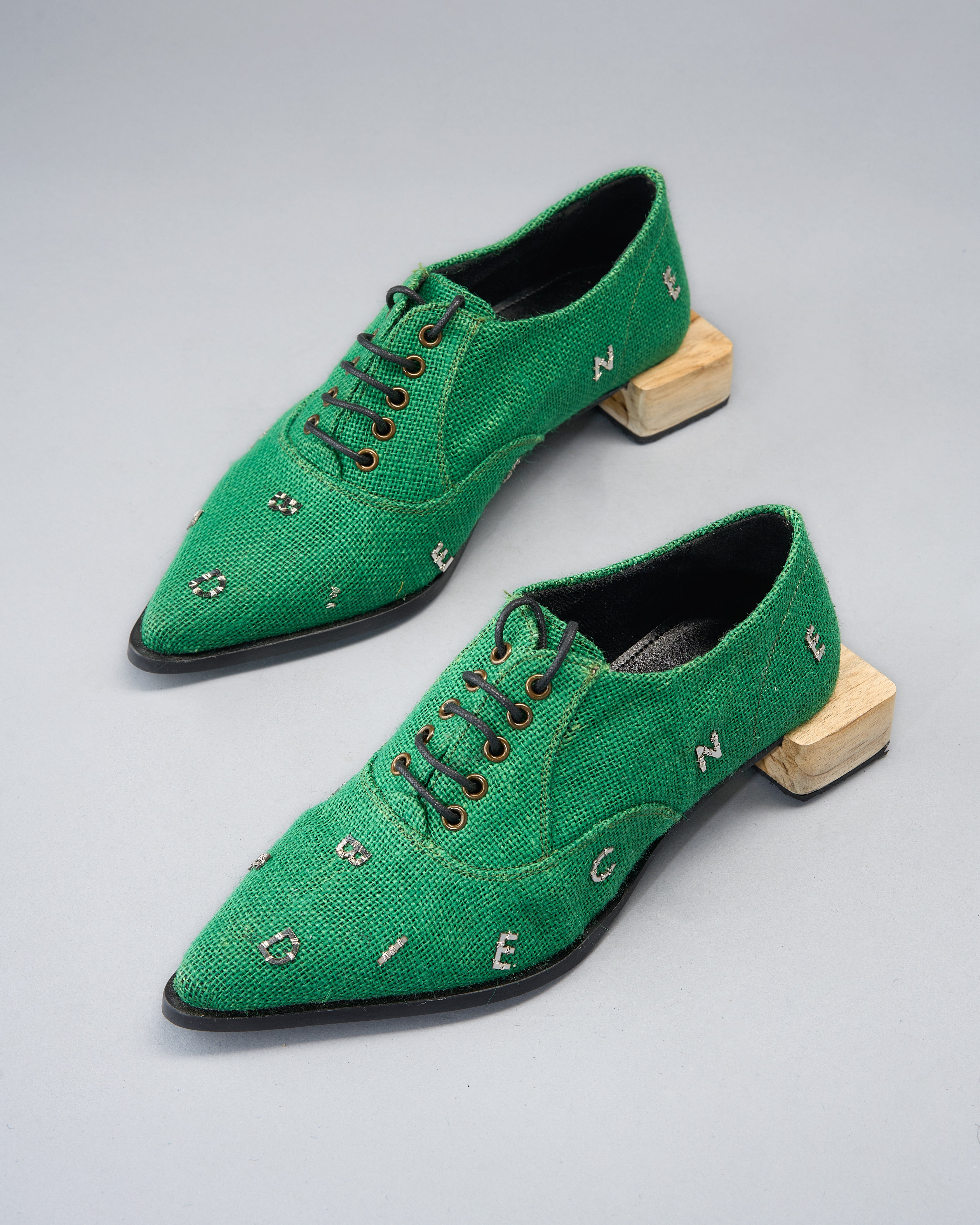 Lace-Up Flat Oxford in Jute, With Laser-Cut Brass Letters